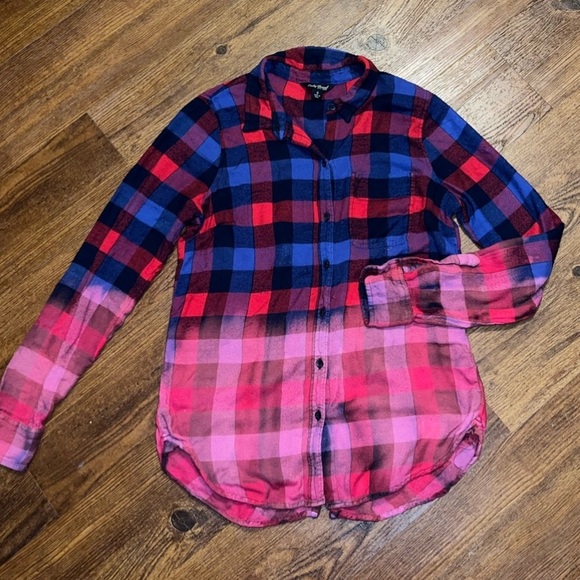 ⭐️Lucky Brand Red & Blue Plaid Button Up Pink Ombre Long Sleeve Shirt Size S - Picture 3 of 11